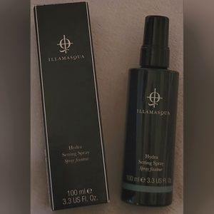 Illamasqua- Hydra Setting Spray